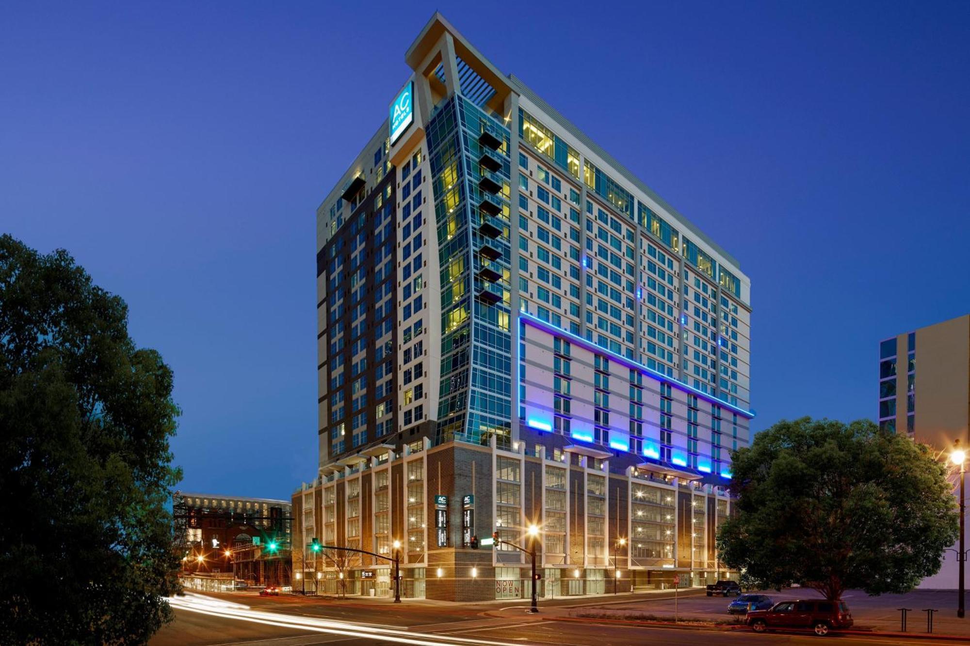 Springhill By Marriott Downtown/convention Center Hotel