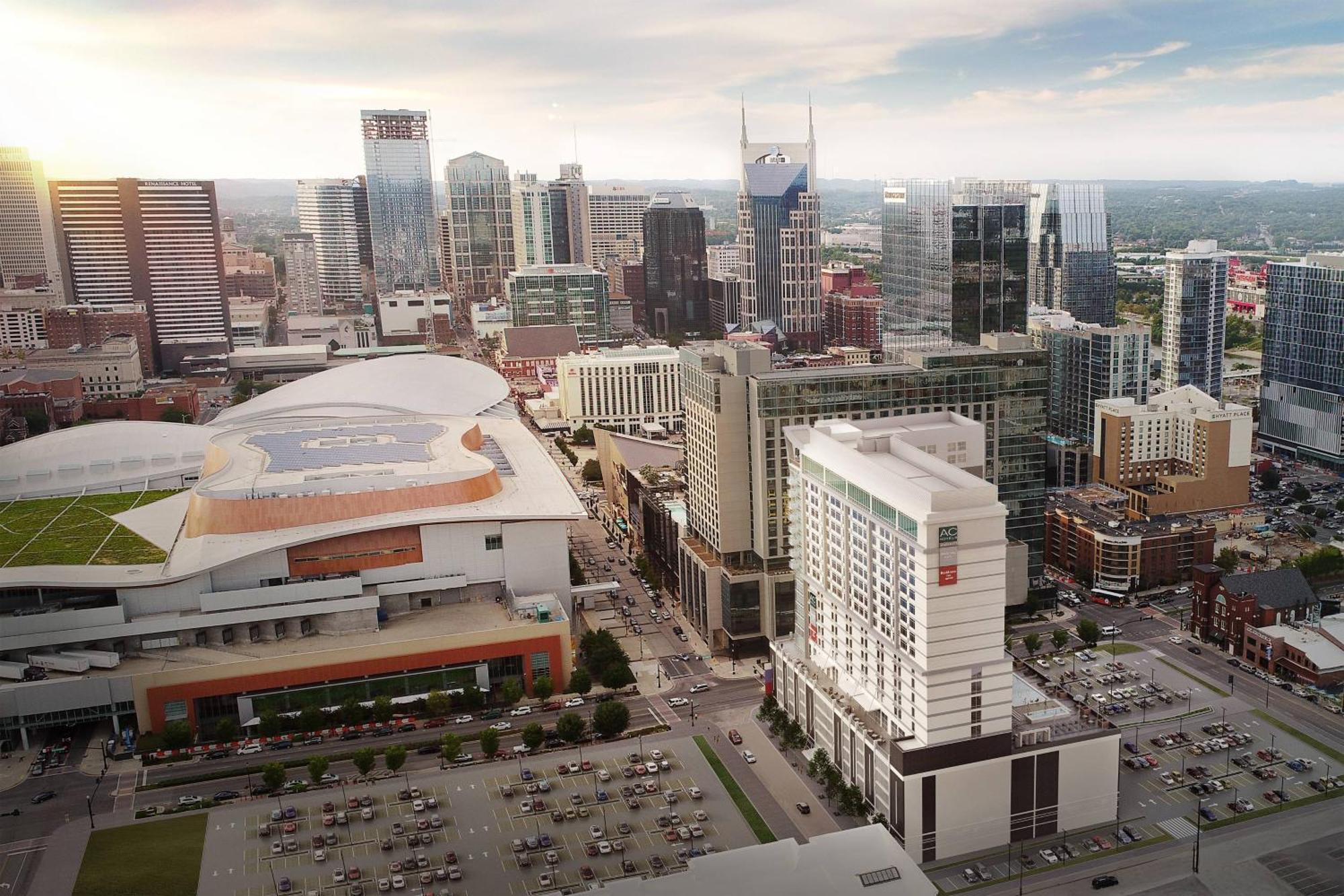 Springhill By Marriott Downtown/convention Center Hotel 3*