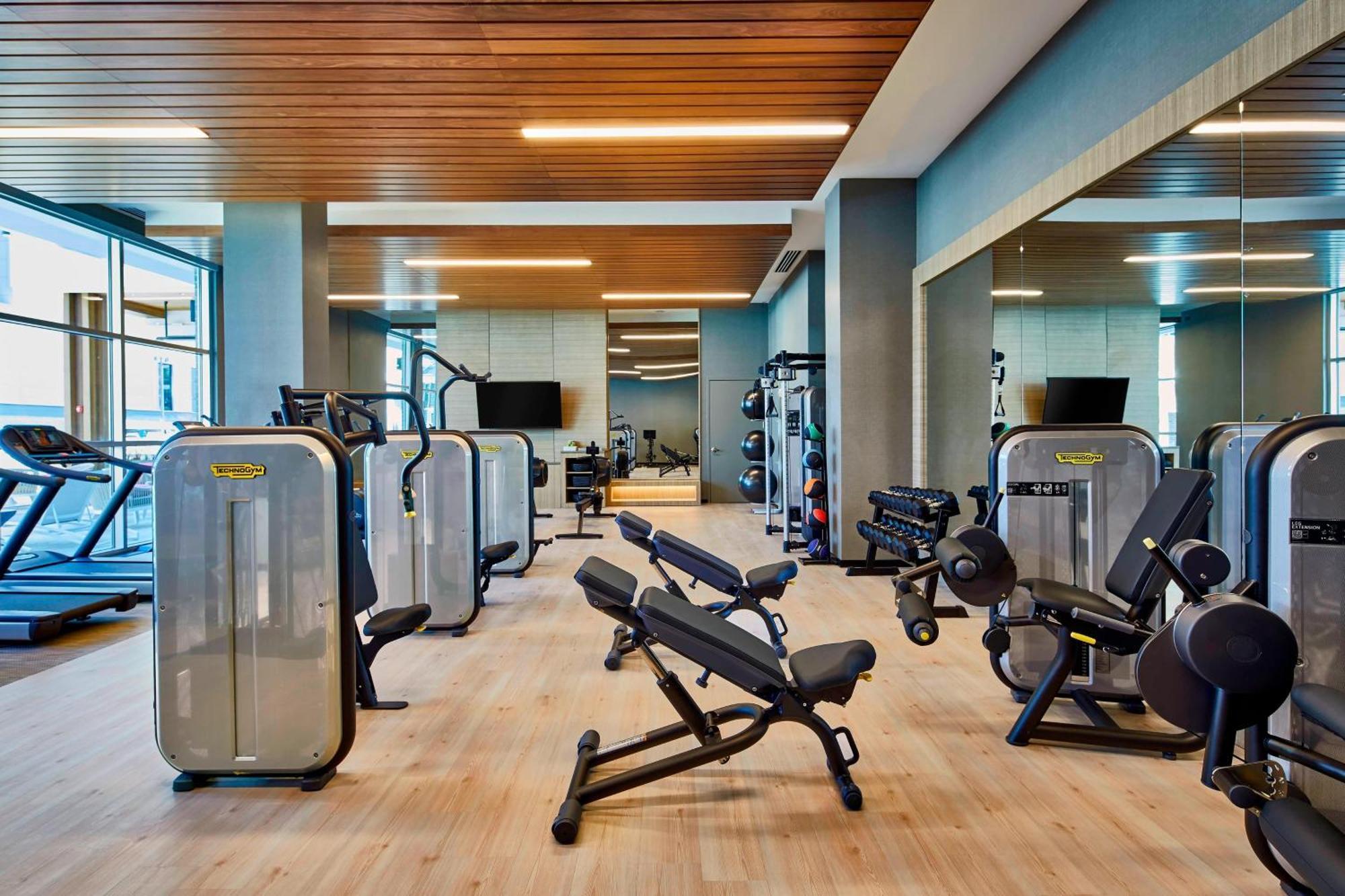 Springhill By Marriott Downtown/convention Center Hotel